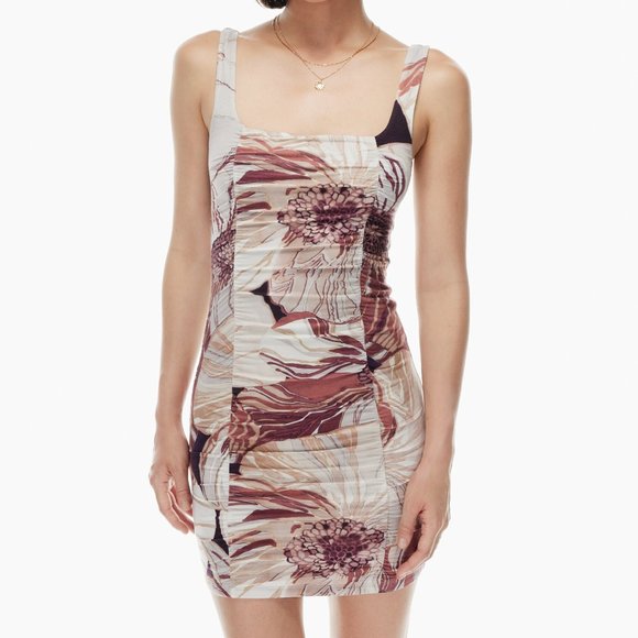 Wilfred Dresses & Skirts - Wilfred Aritzia Ruched Mini Floral Print Square Neck Lydia Dress